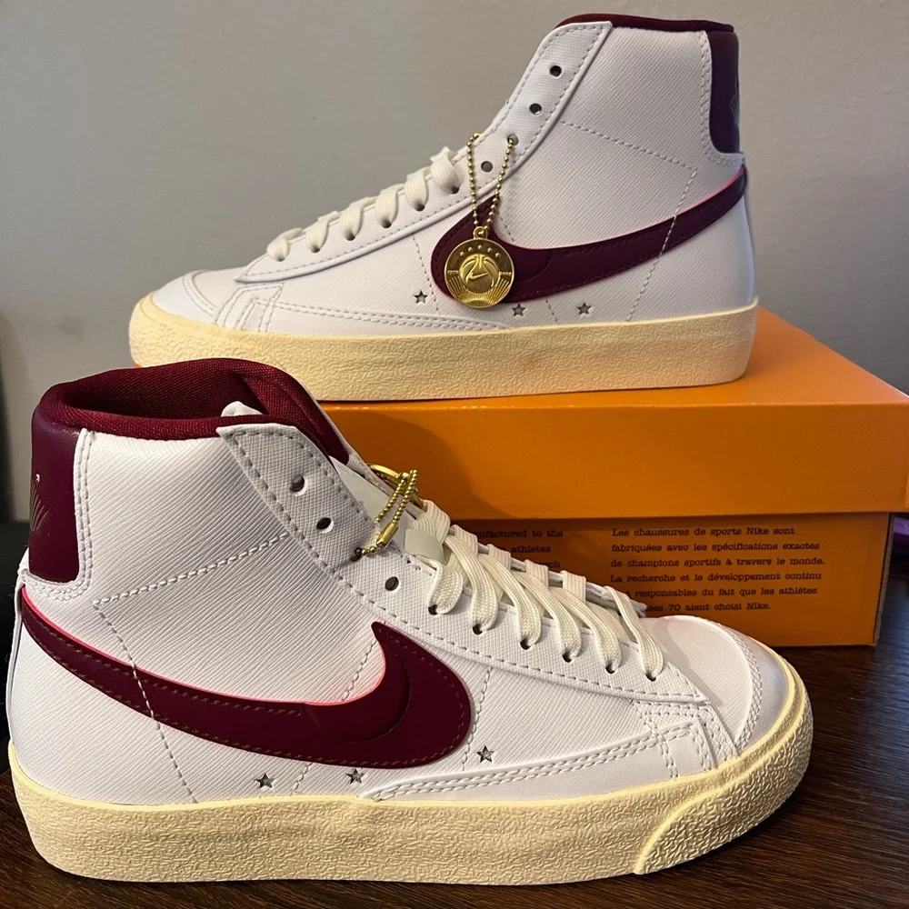 NWT Women's Nike Blazer Low '77 Sneakers in White & Red - DV7003-100 - Picture 10 of 11